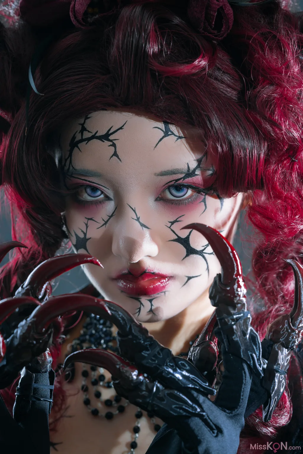 Coser@云溪溪 (Yunx1x1) & 奶桃桃: 似我 菲尔·尤洛安 (12 photos)