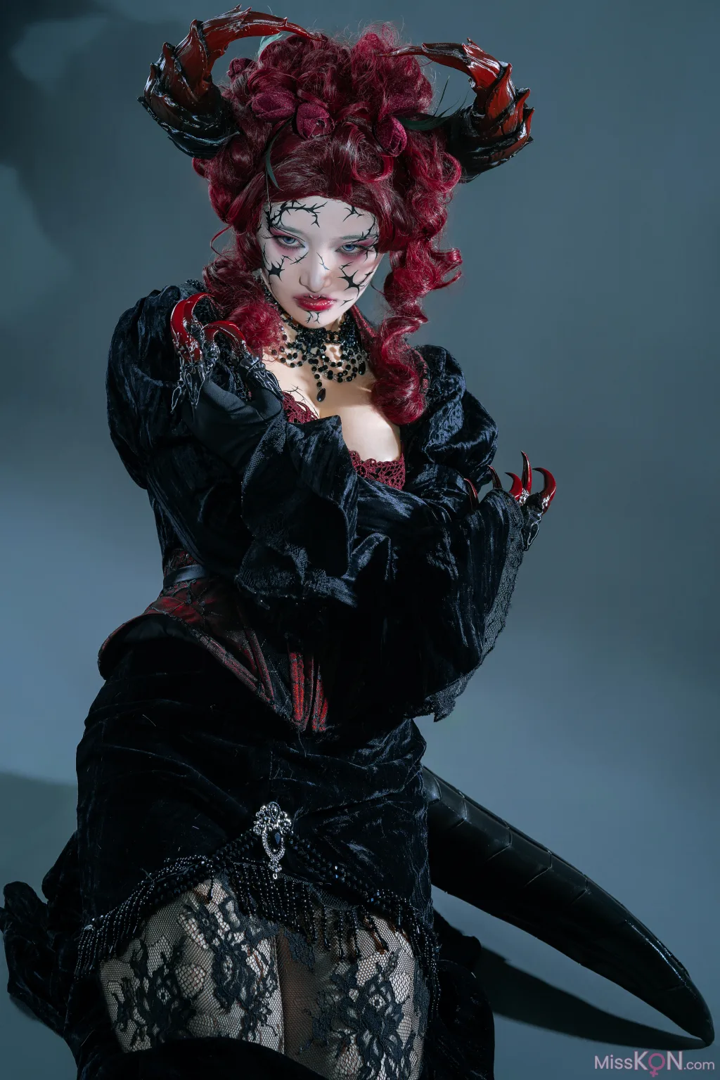 Coser@云溪溪 (Yunx1x1) & 奶桃桃: 似我 菲尔·尤洛安 (12 photos)