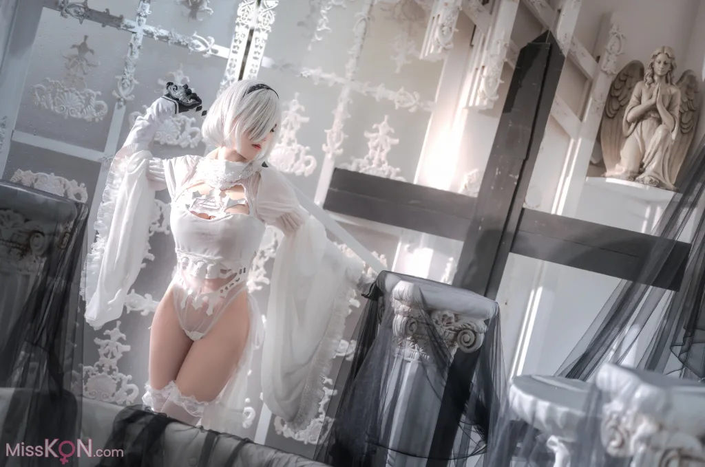 Coser@桜满三时: 2B花嫁 (20 photos)