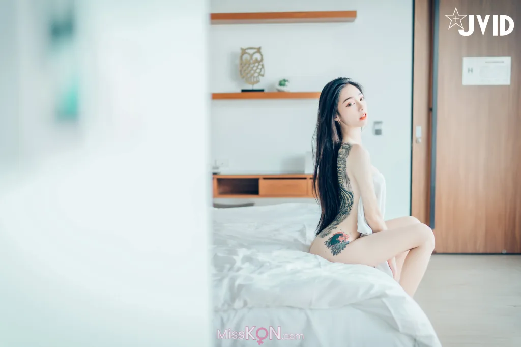 [JVID] 飘飘: 猫娘女友-全真空死库水女仆-足控-激凸透点 (158 photos )
