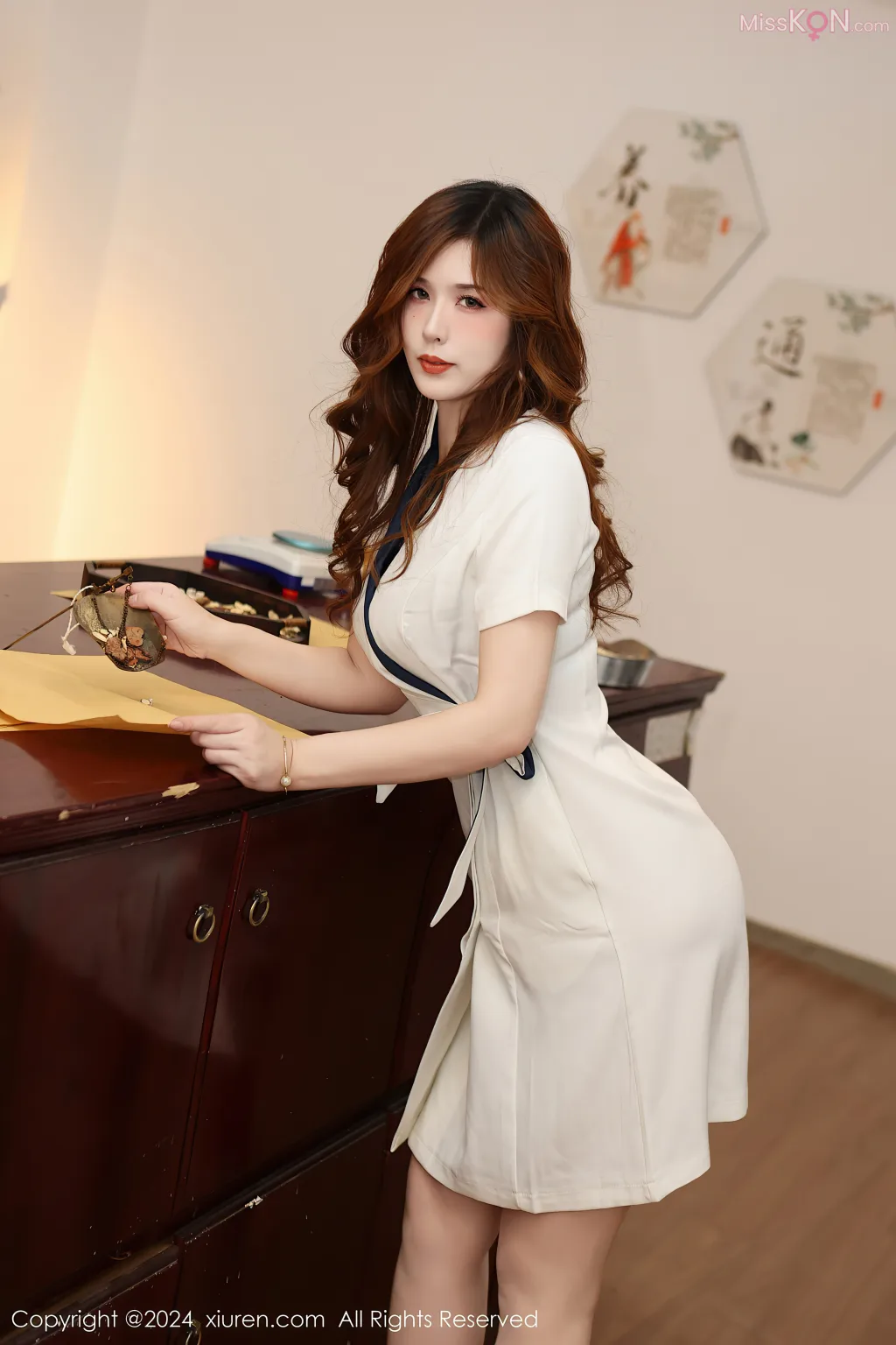 XIUREN No.8096 – 8105 (840 photos)