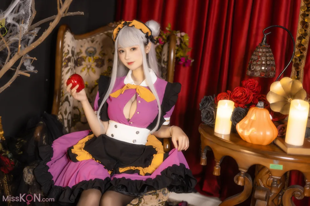 Coser@羽生三未: 万圣黑丝女仆 (37 photos)