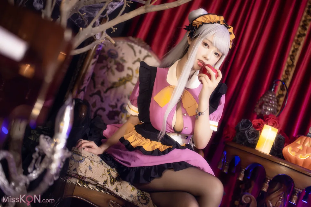 Coser@羽生三未: 万圣黑丝女仆 (37 photos)