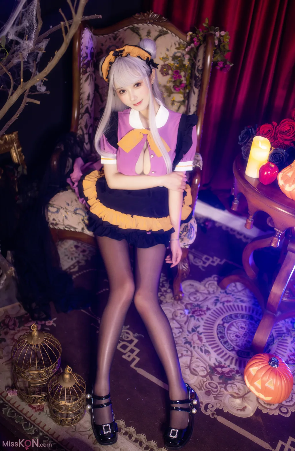 Coser@羽生三未: 万圣黑丝女仆 (37 photos)