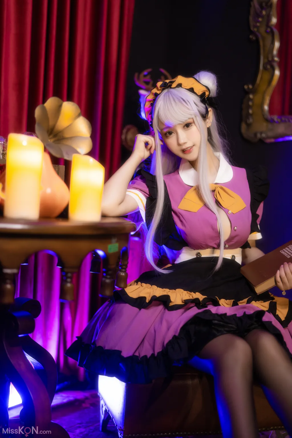 Coser@羽生三未: 万圣黑丝女仆 (37 photos)