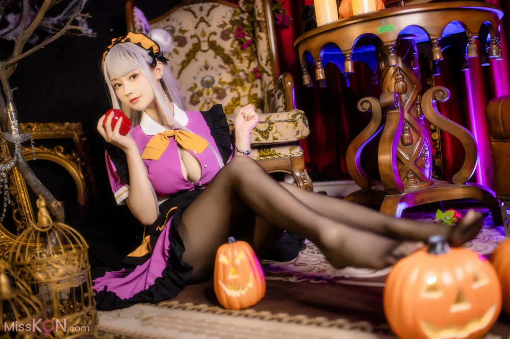Coser@羽生三未: 万圣黑丝女仆 (37 photos)