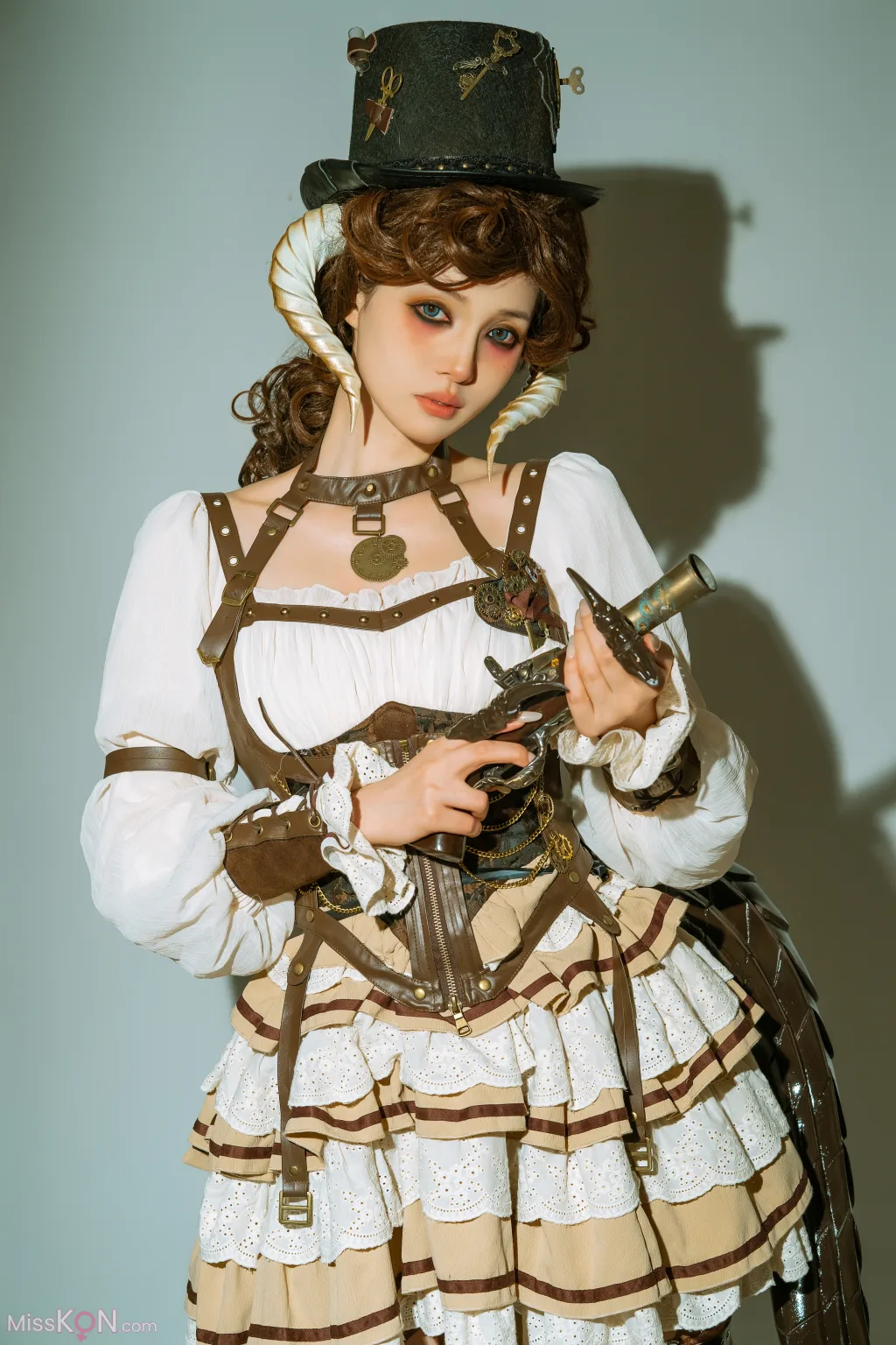 Coser@云溪溪 (Yunx1x1): 菠萝 阿留塔斯·菲尼 (15 photos)