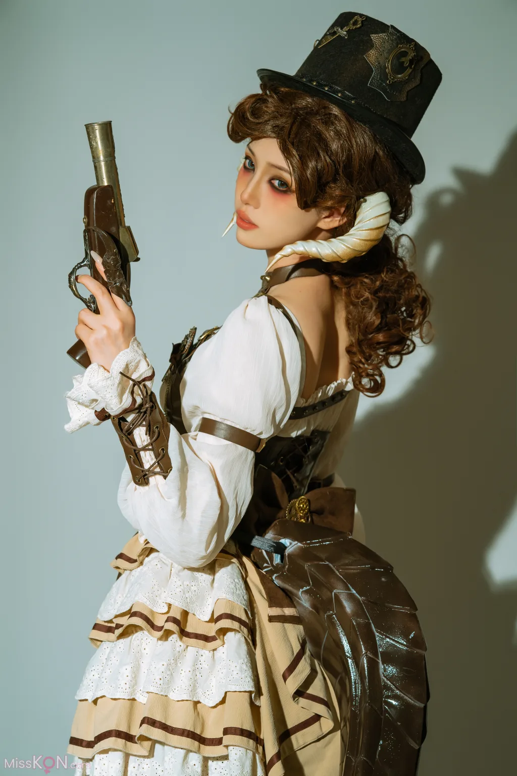 Coser@云溪溪 (Yunx1x1): 菠萝 阿留塔斯·菲尼 (15 photos)