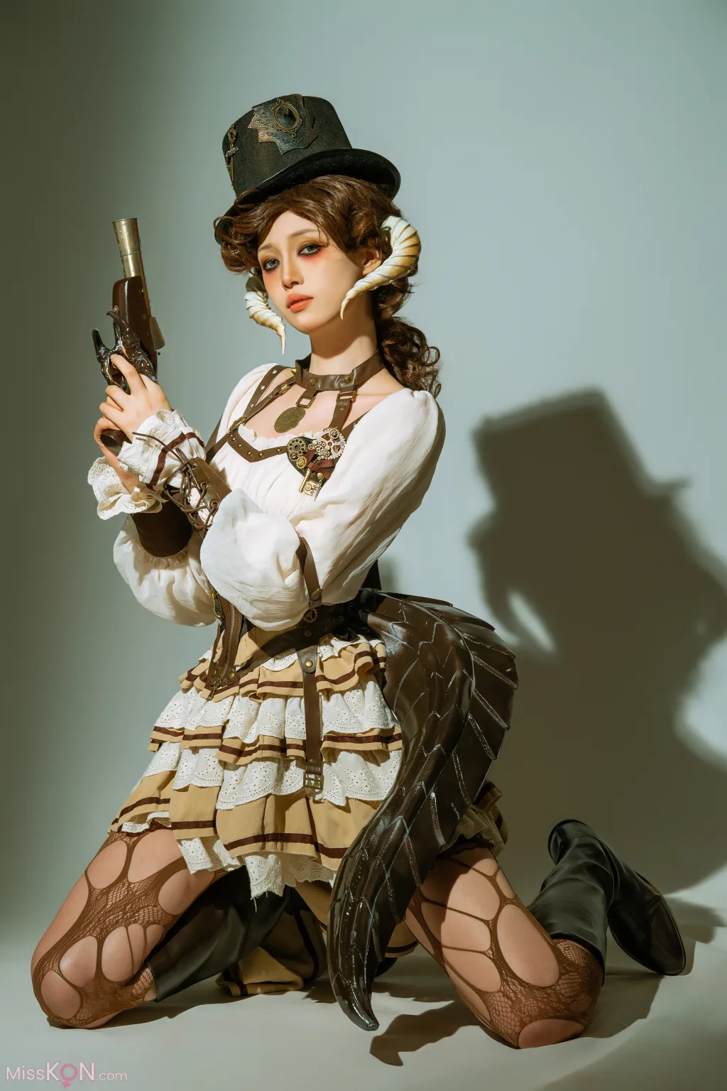 Coser@云溪溪 (Yunx1x1): 菠萝 阿留塔斯·菲尼 (15 photos)