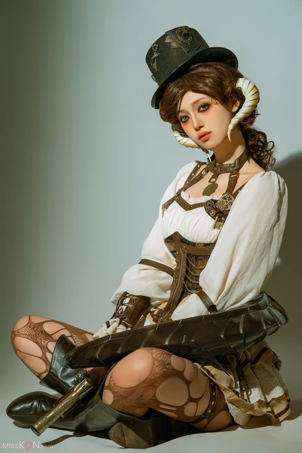 Coser@云溪溪 (Yunx1x1): 菠萝 阿留塔斯·菲尼 (15 photos)