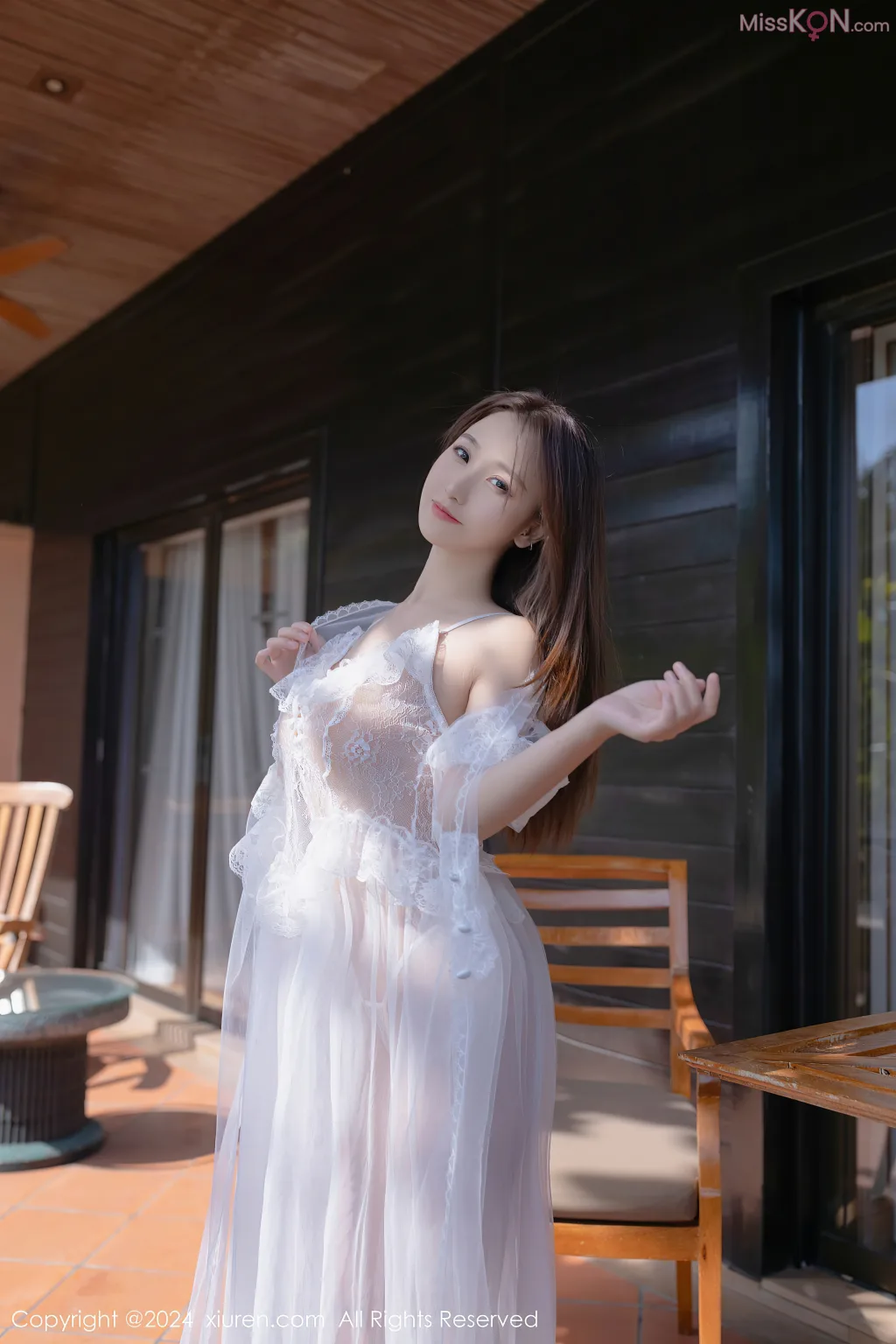 XIUREN No.8296 – 8305 (754 photos)