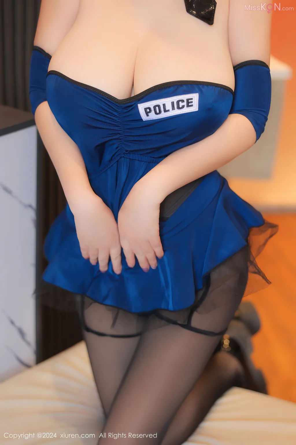 XIUREN No.8296 – 8305 (754 photos)