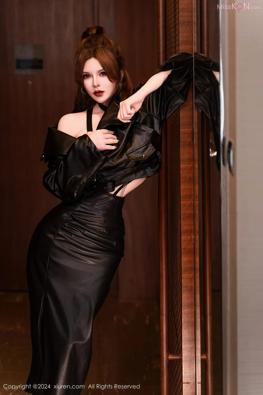 XIUREN No.8296 – 8305 (754 photos)