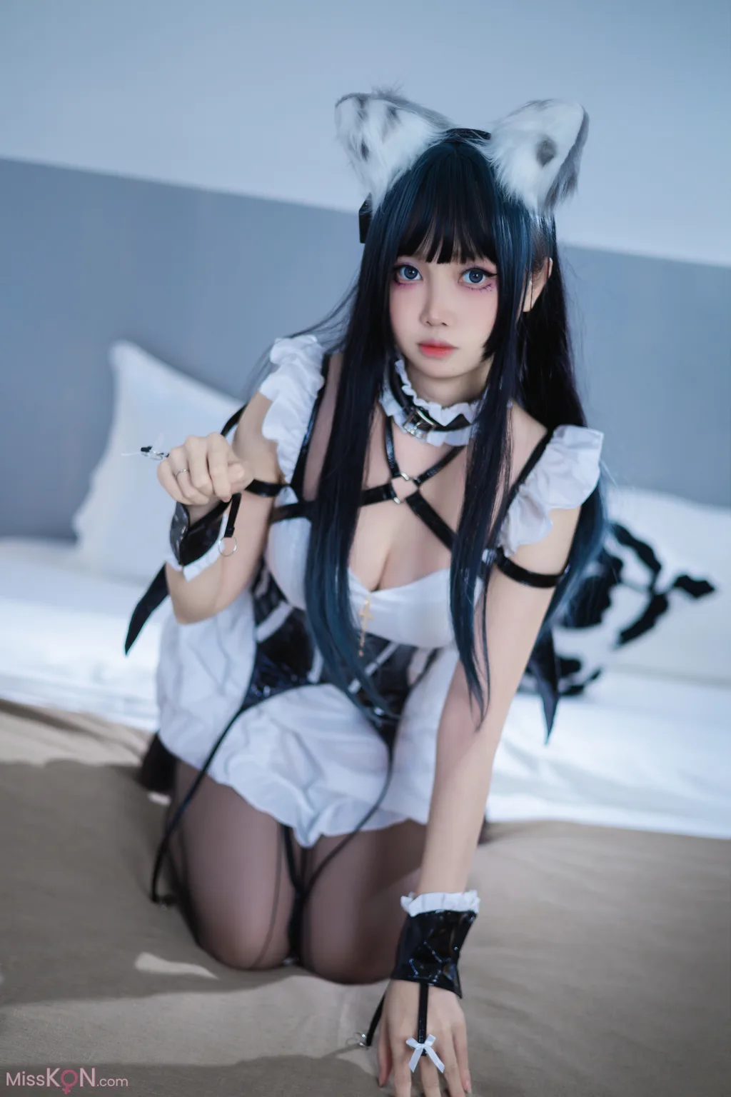 Coser@洛桑w伊梓: 猫耳小恶魔 (42 photos )