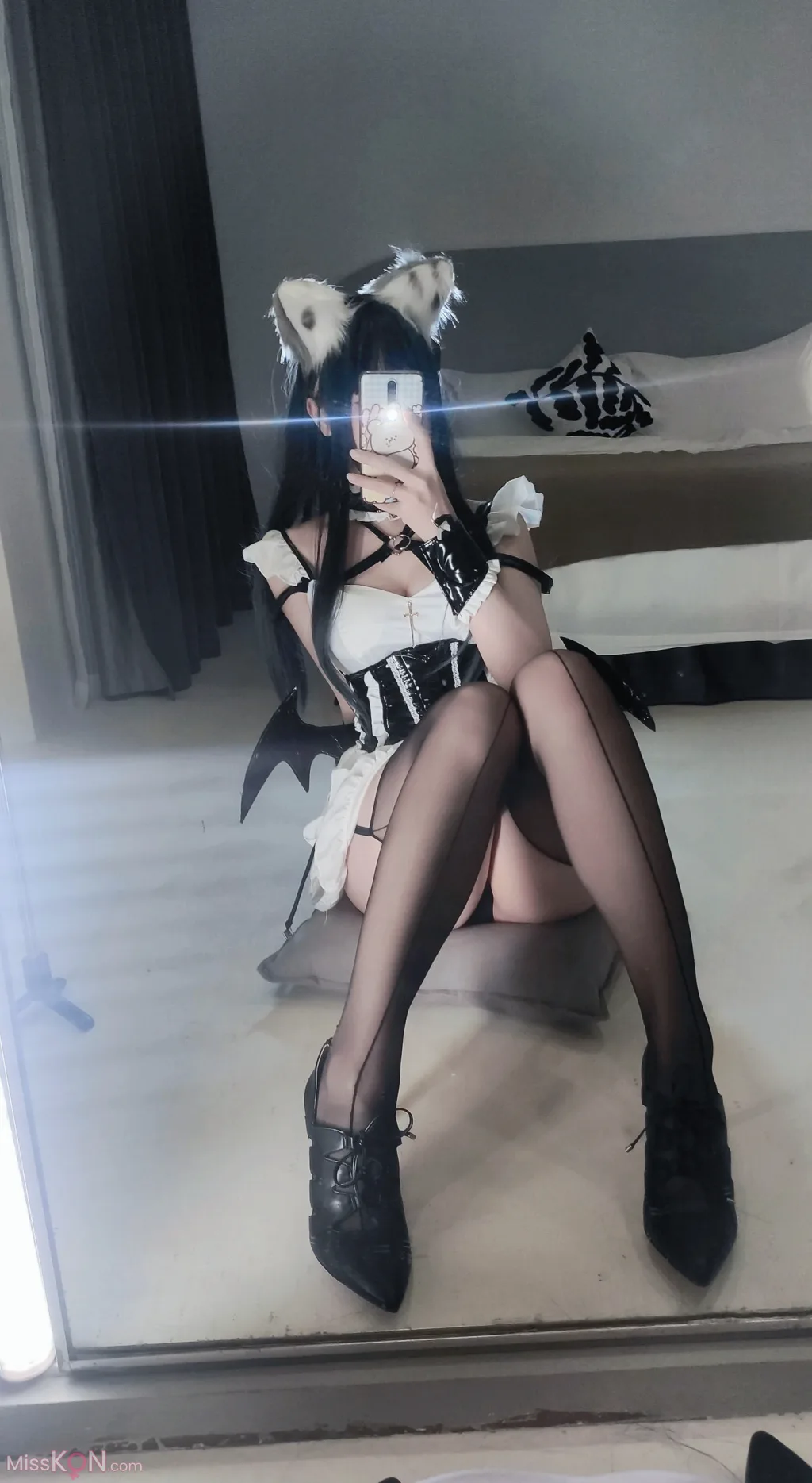 Coser@洛桑w伊梓: 猫耳小恶魔 (42 photos )