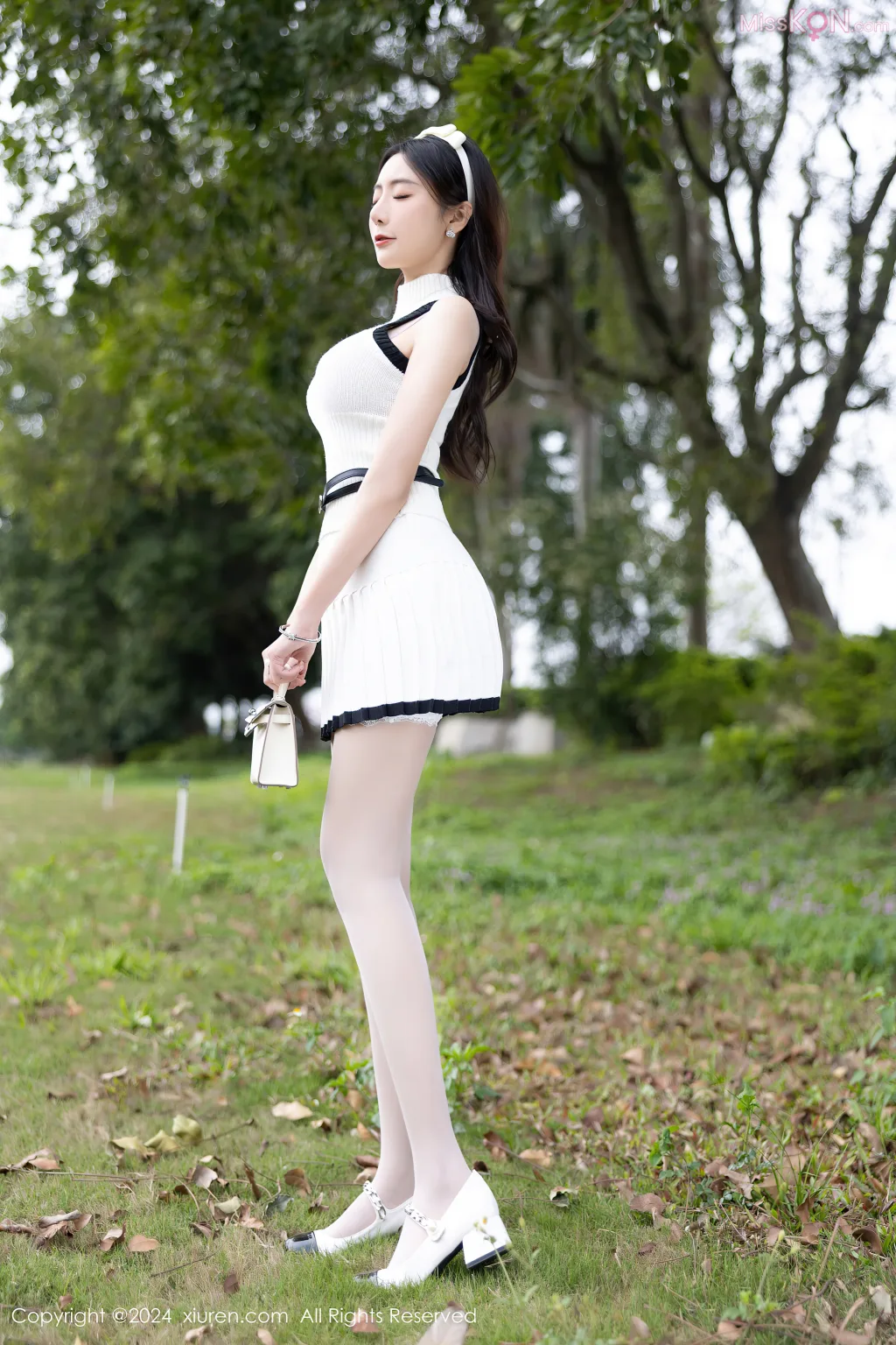 XIUREN No.8326 – 8335 (816 photos)