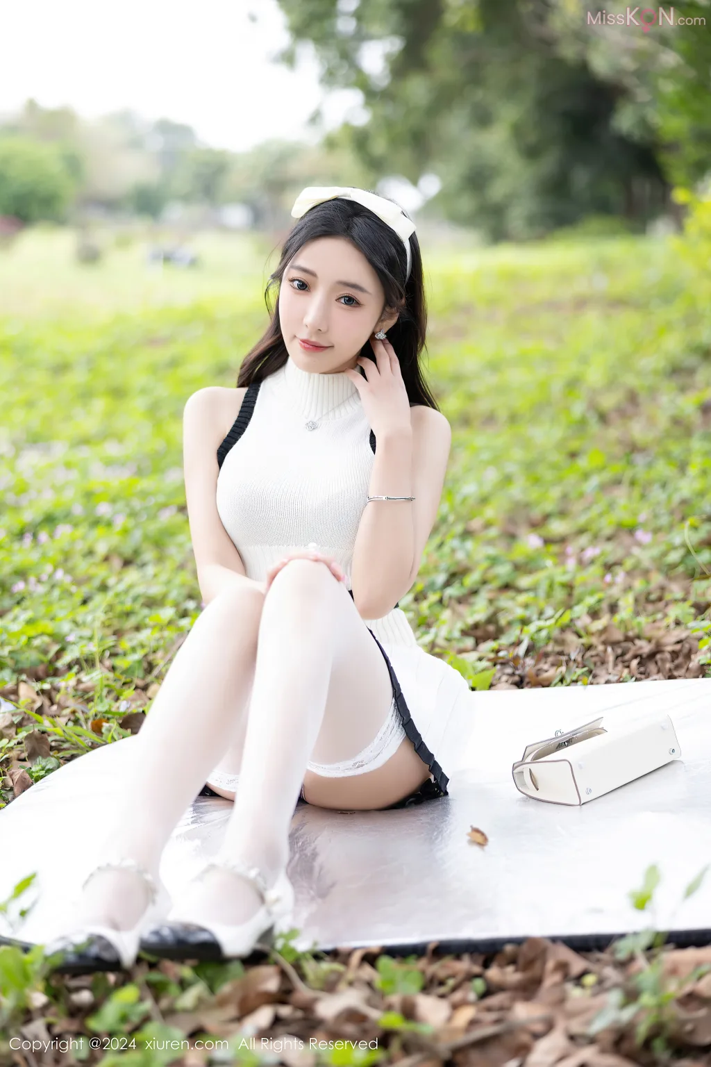 XIUREN No.8326 – 8335 (816 photos)