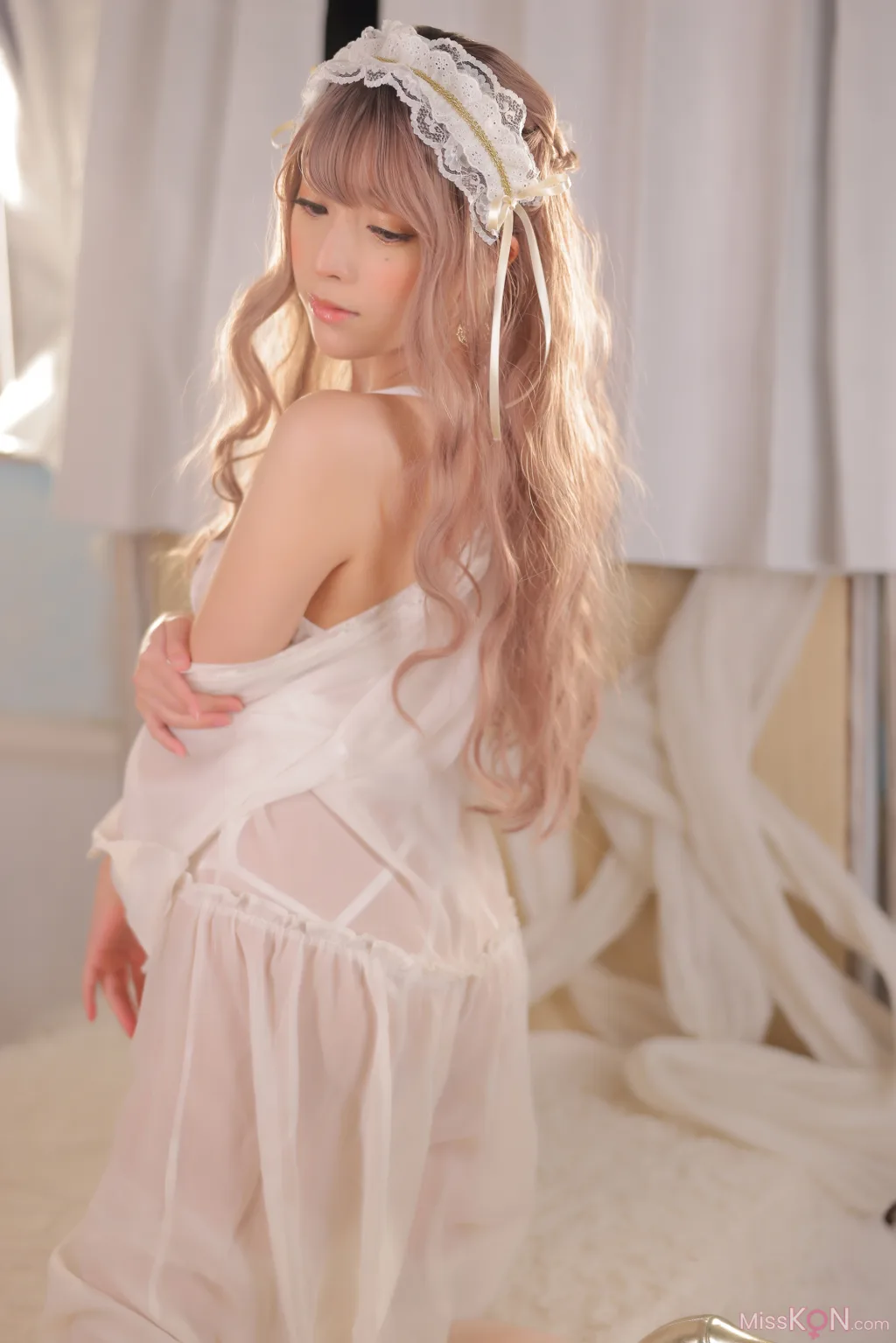 [JP] Miyamoto Saki (宮本彩希): 写真集 『blanc』 (129 photos)