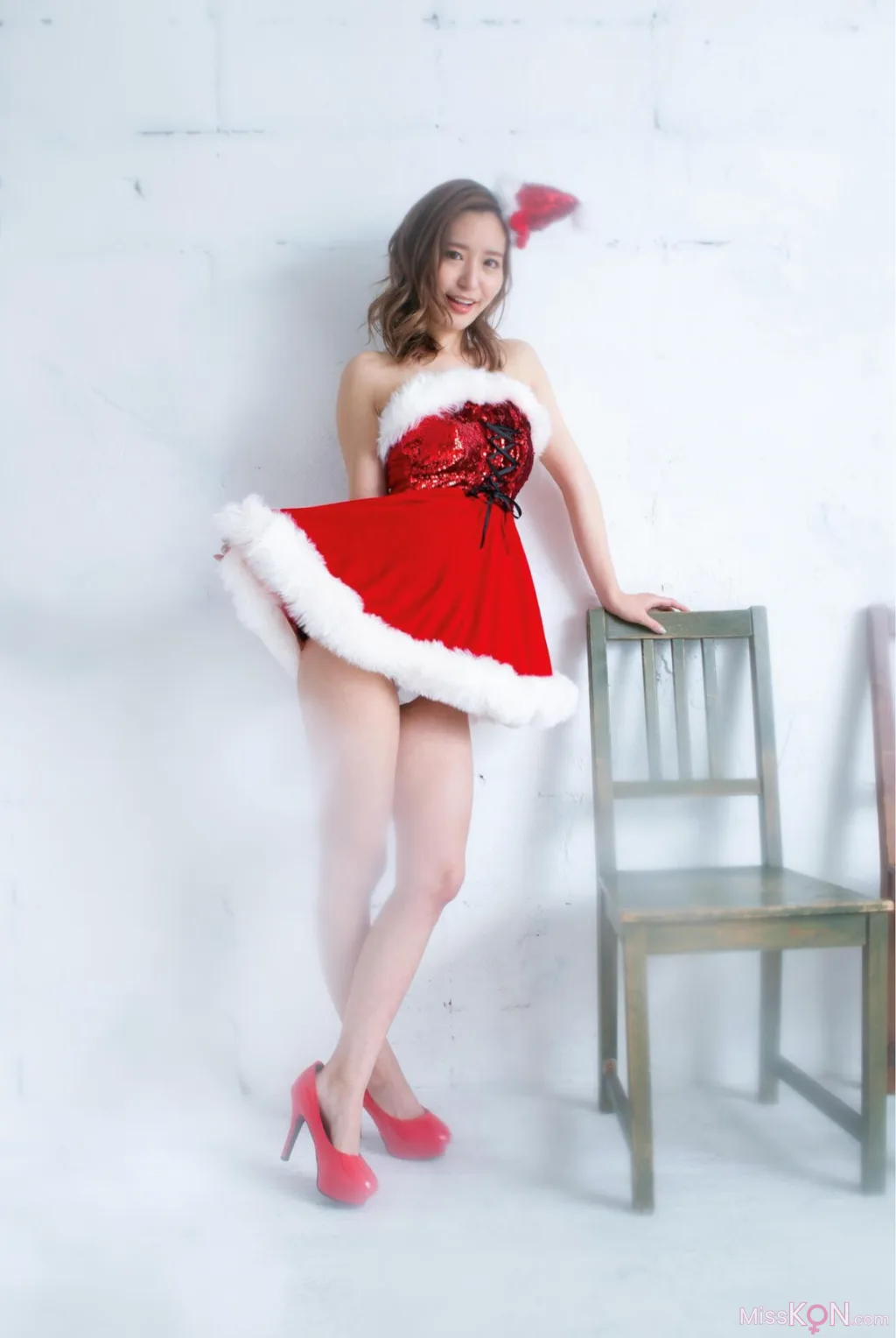 [JP] Sarina Kurokawa (黒川さりな): Red 005 Kurokawa  Sarina 01 (56 photos)