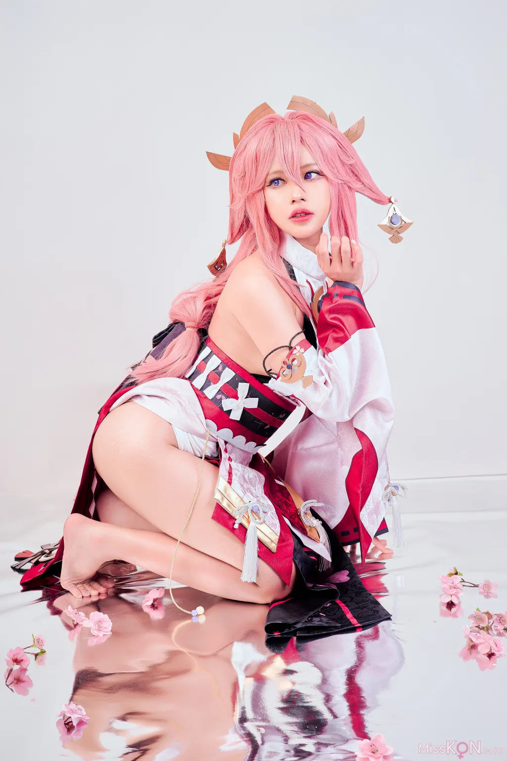 Coser@PingPing: Yae Miko (30 ảnh)