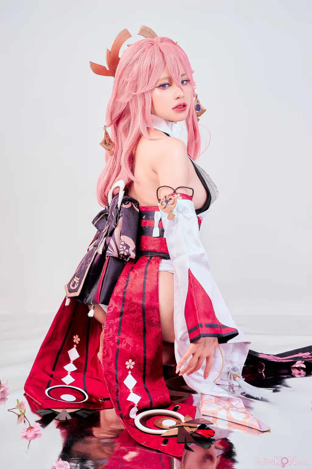 Coser@PingPing: Yae Miko (30 photos)