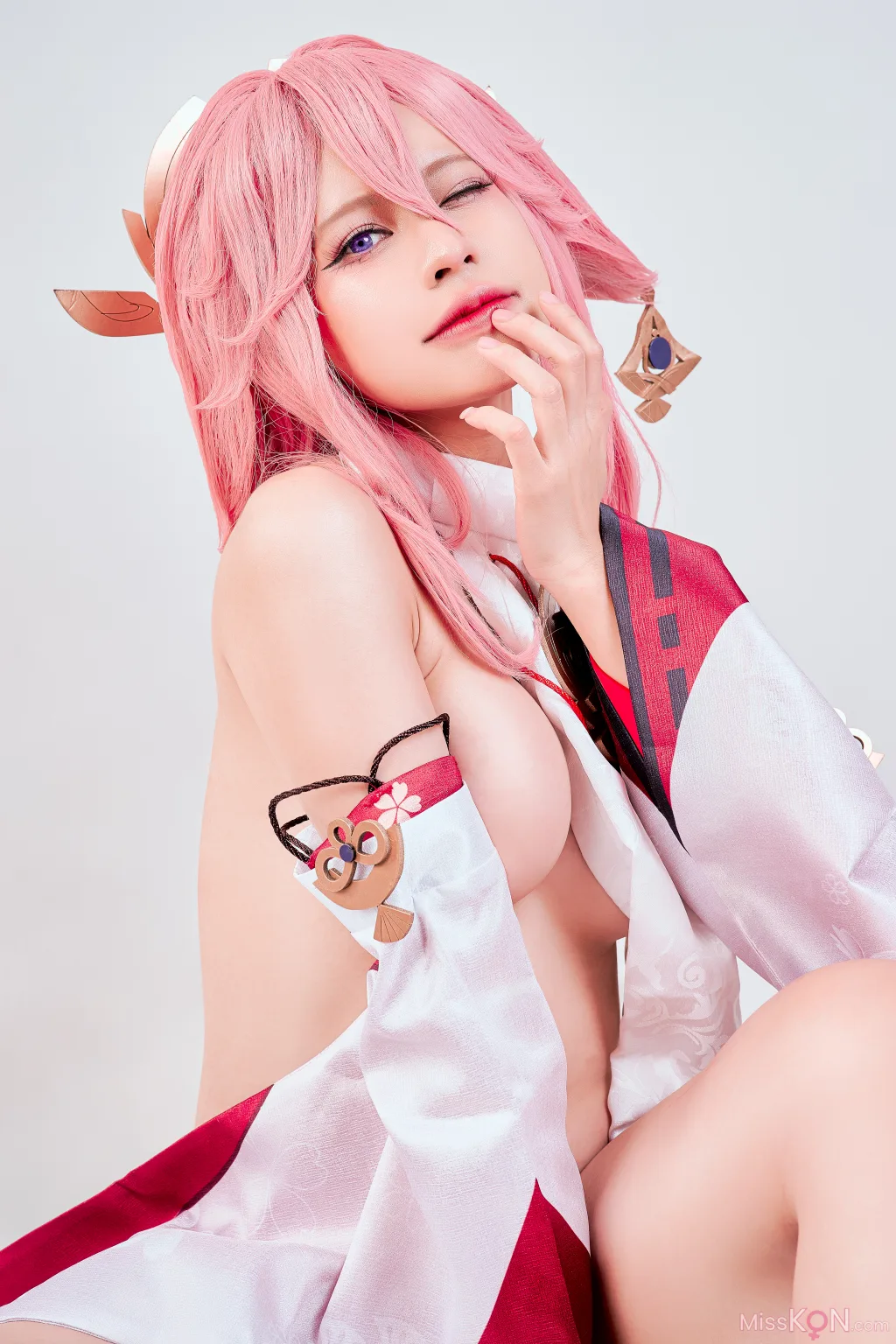 Coser@PingPing: Yae Miko (30 photos)