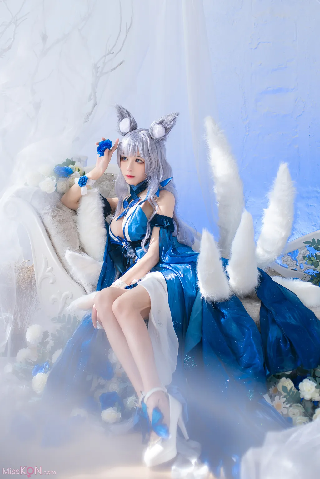 Coser@Tomoyo酱: 碧蓝 信浓礼服 (22 ảnh)