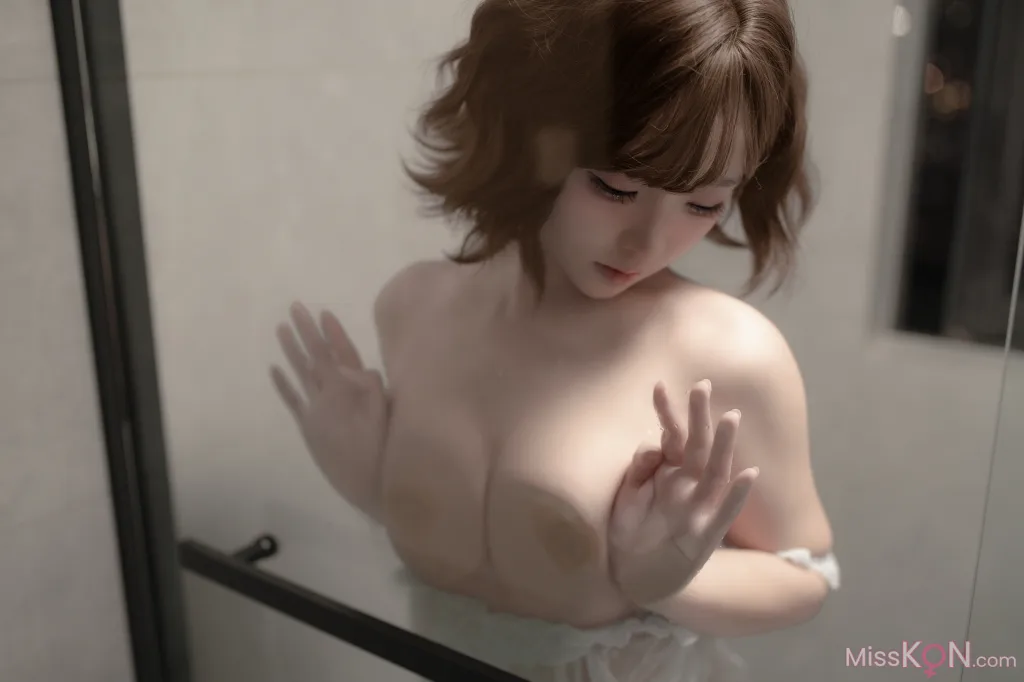 Coser@Bangni邦尼: 湿身 (84 photos)