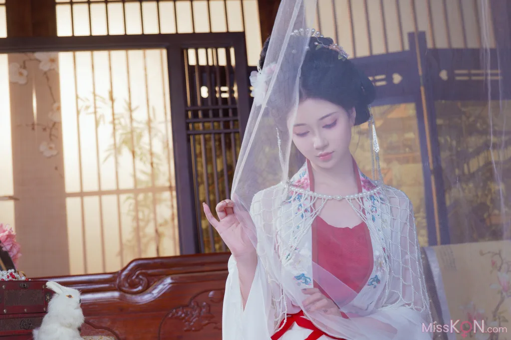 Coser@年年Nnian: 广寒宫 (80 photos)