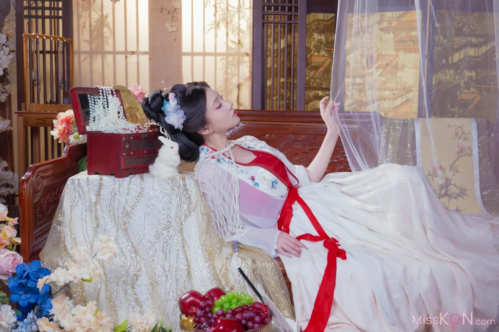 Coser@年年Nnian: 广寒宫 (80 photos)