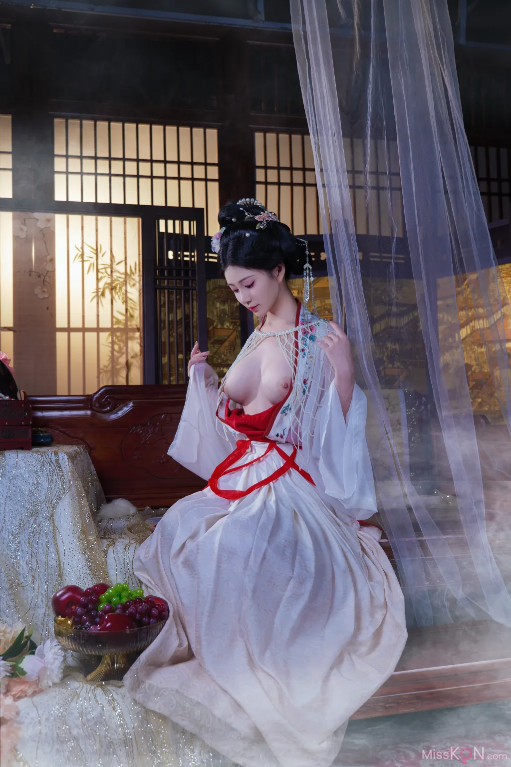 Coser@年年Nnian: 广寒宫 (80 photos)