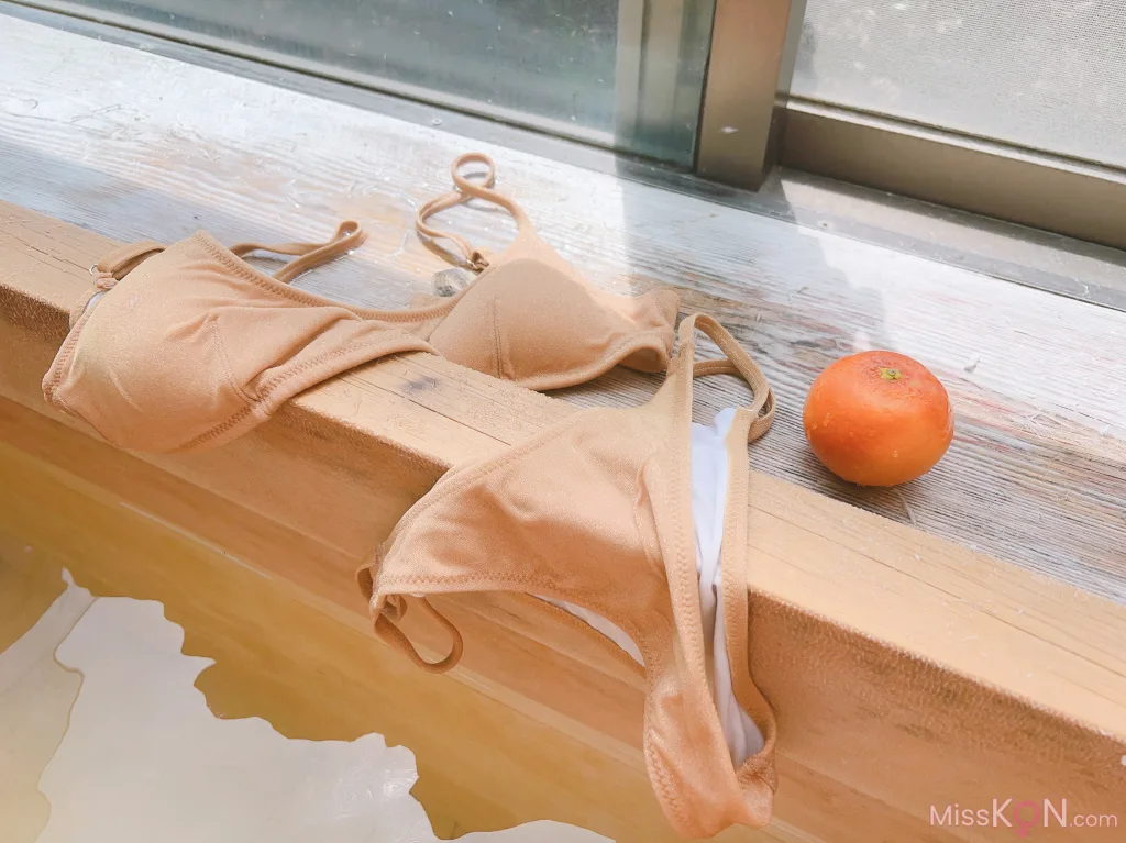 Coser@水淼Aqua: 2025年02月fantia会员订阅 一緒に温泉に入らない？ (32 photos)