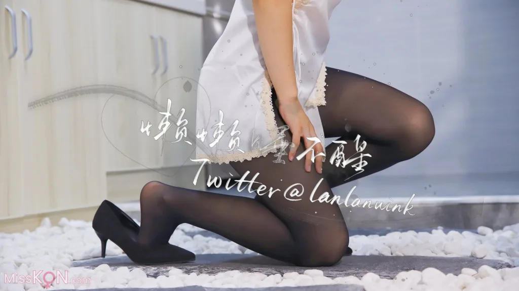 Coser@懒懒睡不醒: 和闺蜜一起弹力摇 (267 photos )