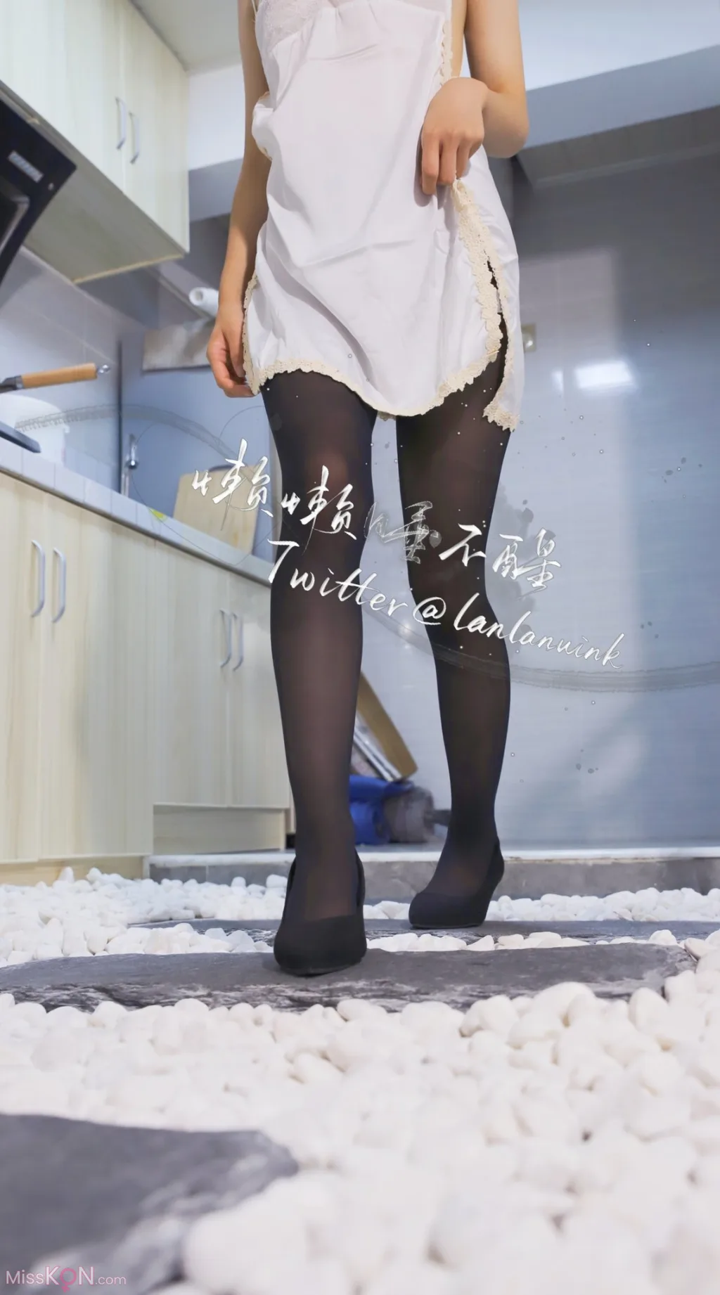 Coser@懒懒睡不醒: 和闺蜜一起弹力摇 (267 photos )