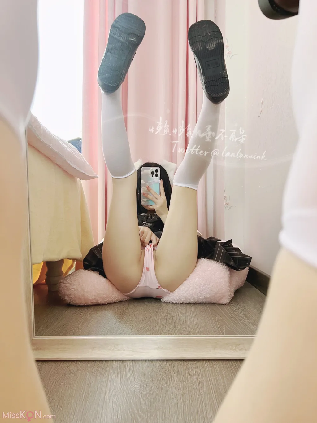 Coser@懒懒睡不醒: 和闺蜜一起弹力摇 (267 photos )