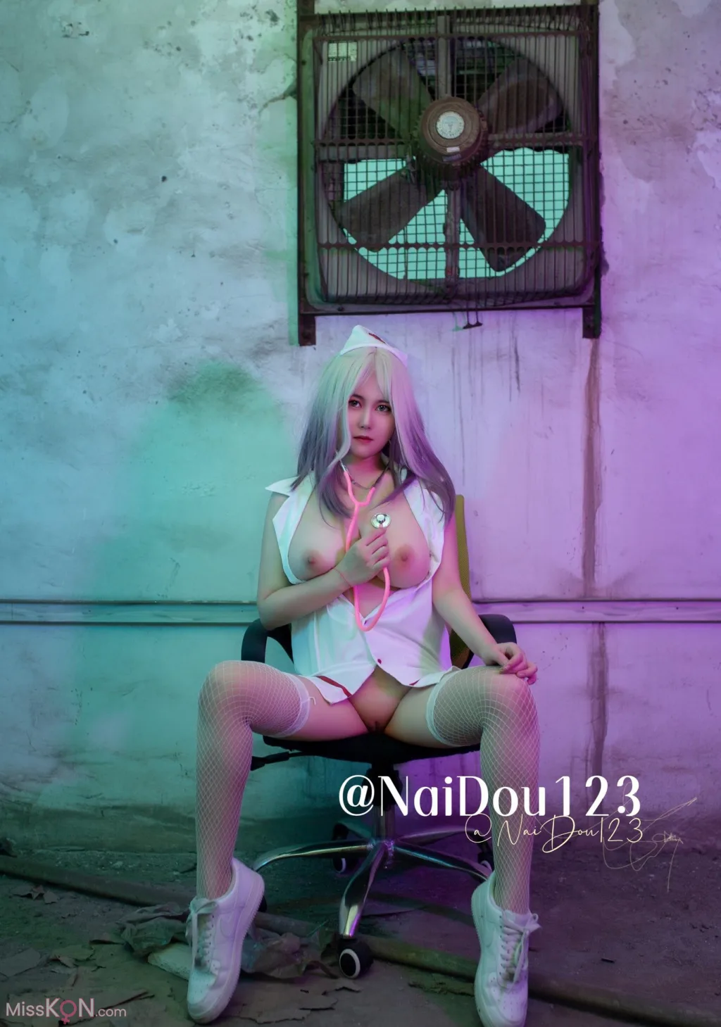 SEXLOVE &amp; 奶豆: 知名唯美情色摄影 尺度私拍 (172 photos )