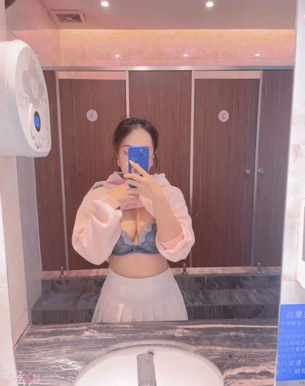 SEXLOVE &amp; 奶豆: 知名唯美情色摄影 尺度私拍 (172 photos )