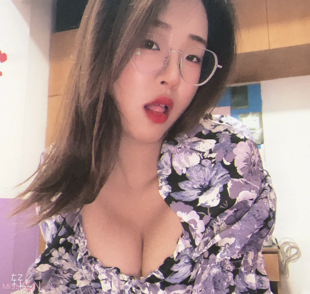 SEXLOVE &amp; 奶豆: 知名唯美情色摄影 尺度私拍 (172 photos )