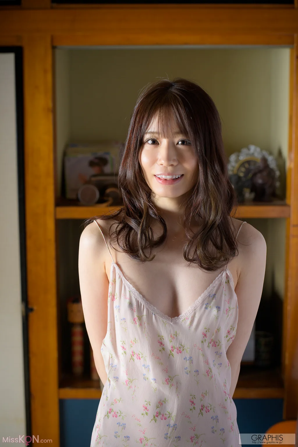 [JP] Miho Nana (未歩なな): [Graphis Gals] No.552 VIVACIOUS (141 photos)