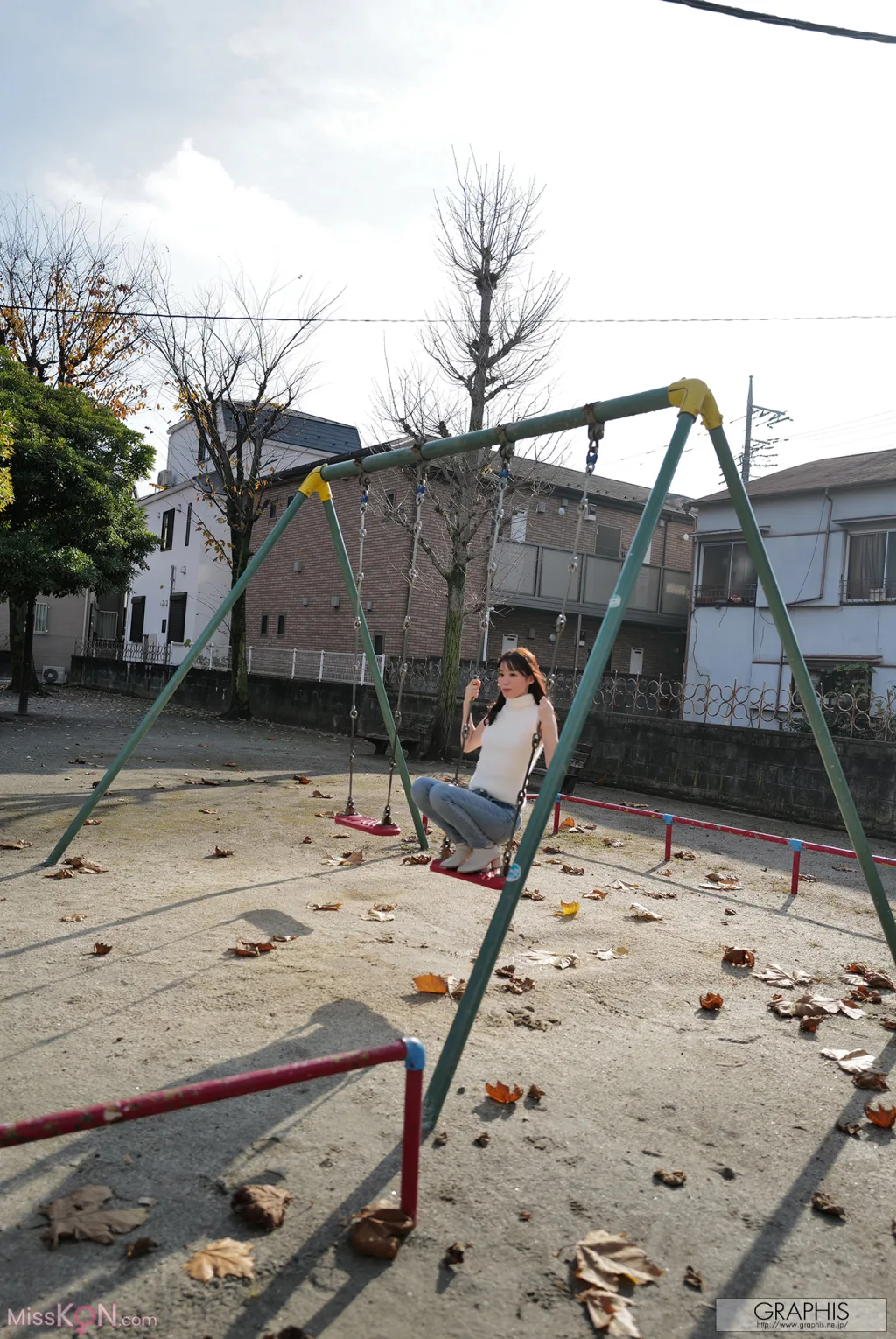 [JP] Miho Nana (未歩なな): [Graphis Gals] No.552 VIVACIOUS (141 photos)