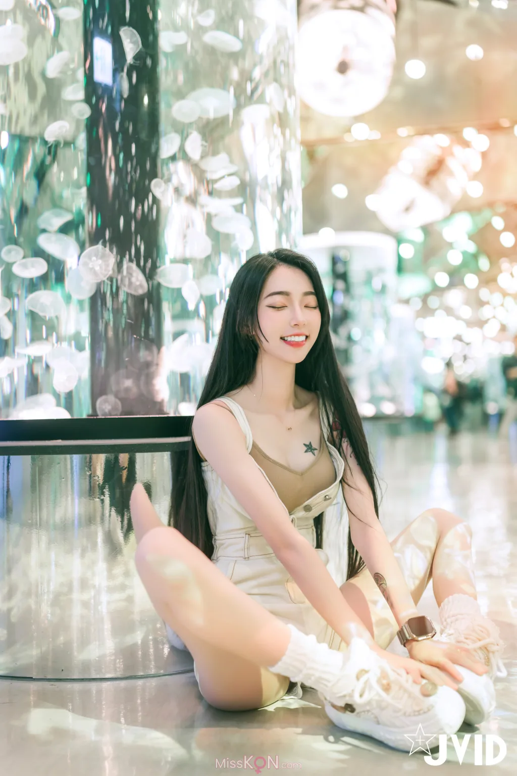 [JVID] 飄飄哥: 最美女神飄飄 實體寫真電子版 (234 photos)