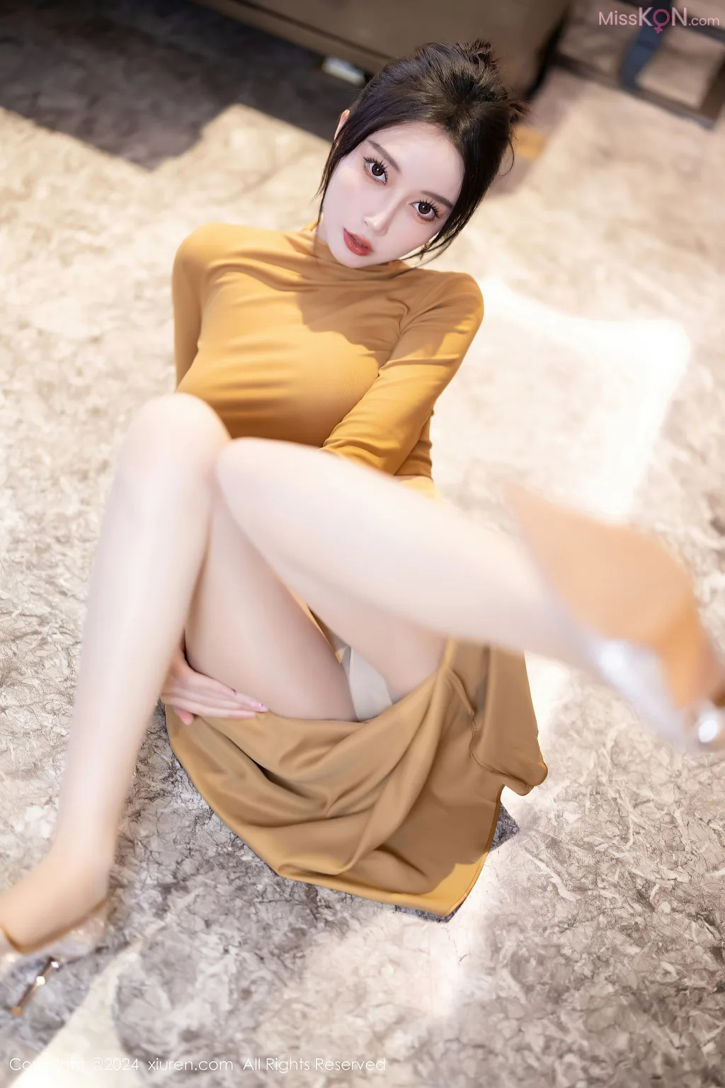 XIUREN No.8566 – 8575 (817 photos)