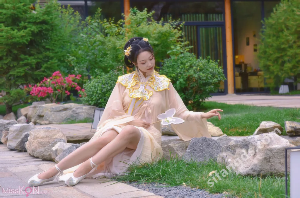 [XR Uncensored] 清妙: R18 秀人网模特 25年新作品 浴室&户外 (104 photos + 1 video) – Page 10