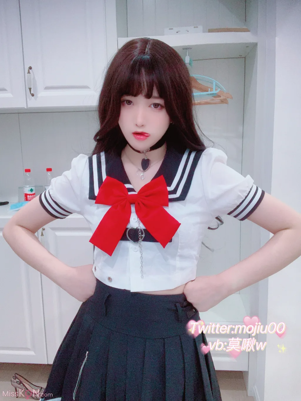 Coser@小青茗: 露脸JK定制红色丝袜 (32 ảnh)