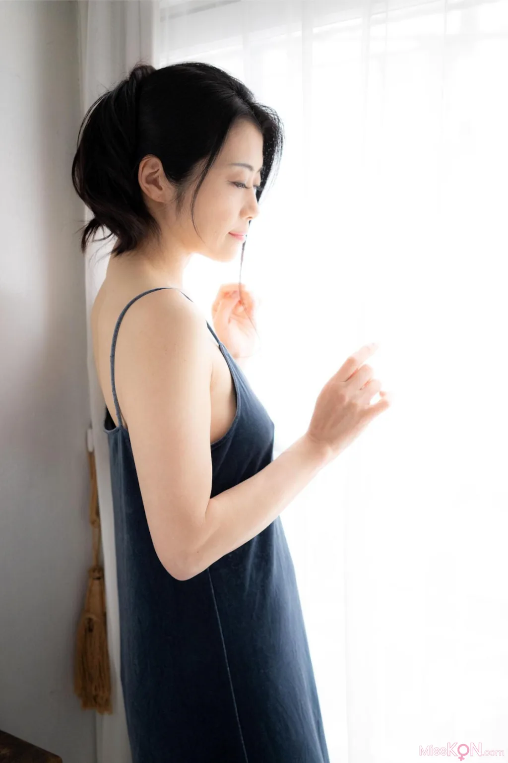 [JP] Maki Hojo (北条麻妃): Camel (85 ảnh)