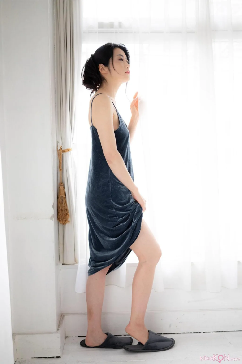 [JP] Maki Hojo (北条麻妃): Camel (85 ảnh)