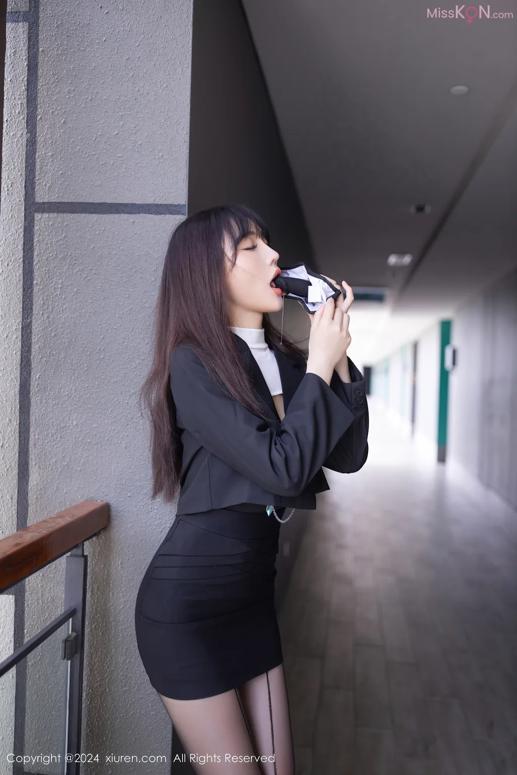 XIUREN No.8626 – 8635 (847 photos)