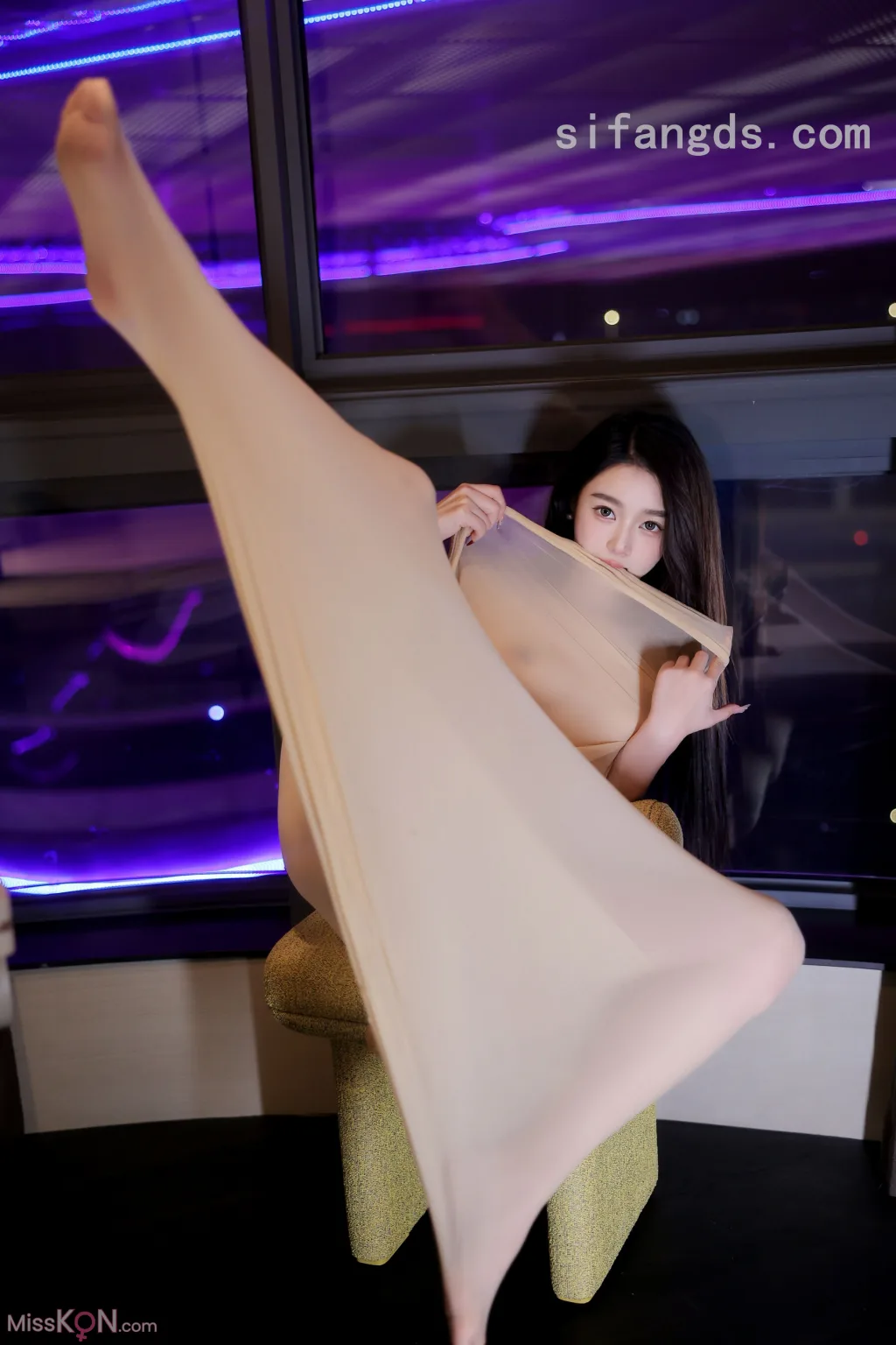 [XR Uncensored] Candy糖糖: R18 秀人网模特 破茧 (96 photos )