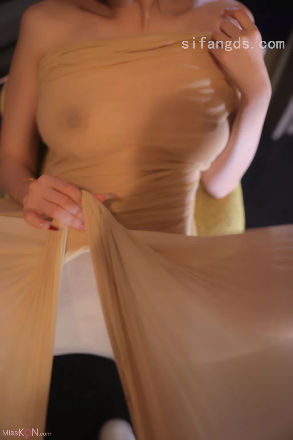 [XR Uncensored] Candy糖糖: R18 秀人网模特 破茧 (96 photos )