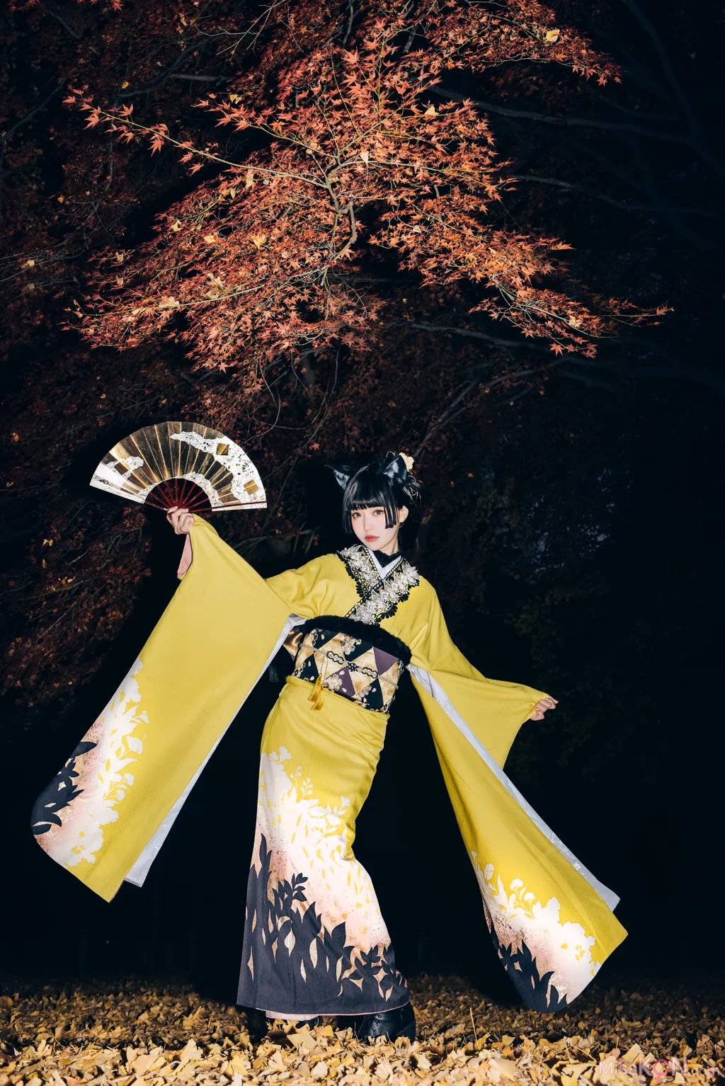 Coser@Ely_eee (ElyEE子): Ginkgo Black Cat 銀杏黑貓 (23 photos + 1 video)